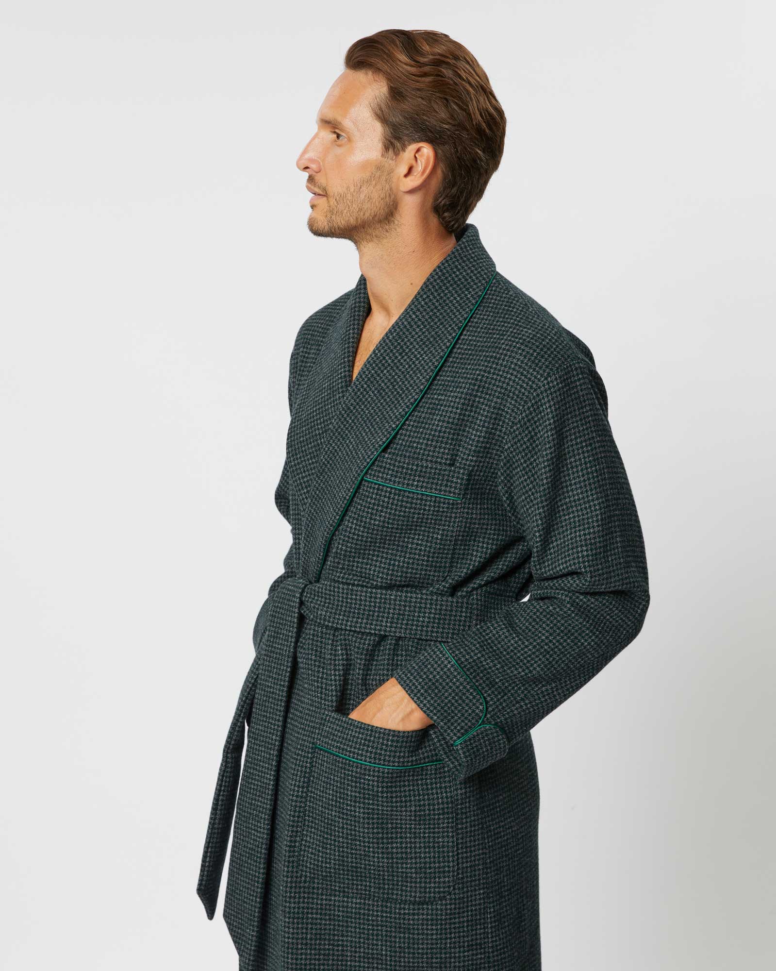 Men's Silk-Lined Wool Robe - Green Grey Puppytooth – Bonsoir of London